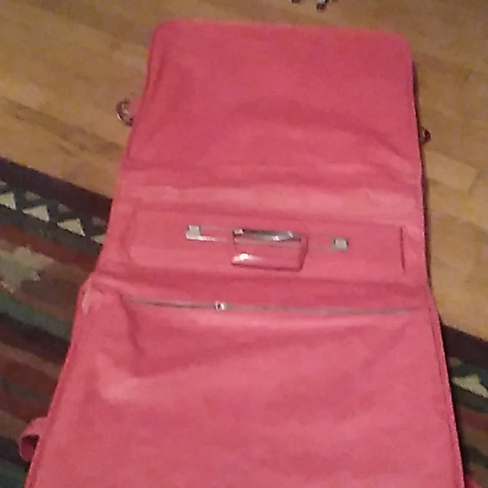 Blue VINTAGE Weekend SUITCASE 20” X 14” X 5 1/2” Beautiful Detailed Lining